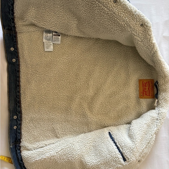 Levi's Classic Blue Denim Jacket with Cream Sherpa Collar - Picture 5 of 6